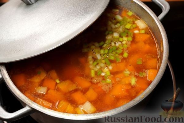 Куриный суп с тыквой и фасолью