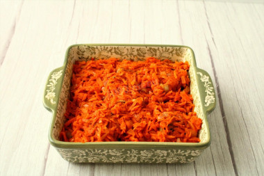 Минтай в духовке с луком и морковью